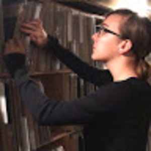 Meet your Posher, Elise